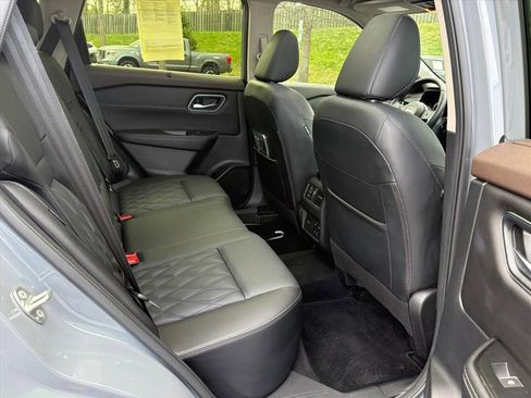 Certified 2023 Nissan Rogue Platinum w/ Platinum Premium Package image 21