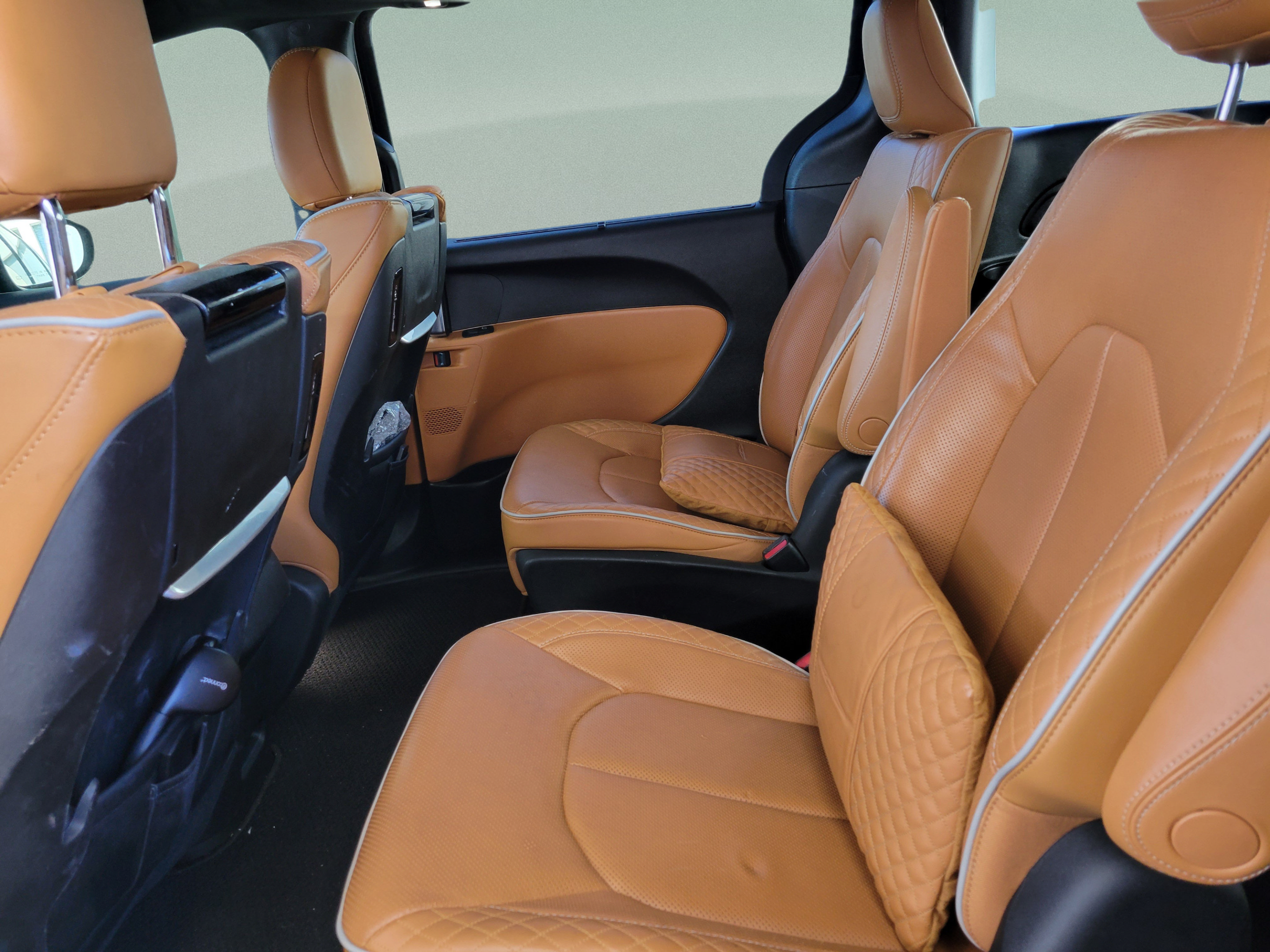 Used 2021 Chrysler Pacifica Pinnacle FWD image 9