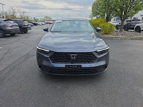 Certified 2025 Honda Accord SE image 2