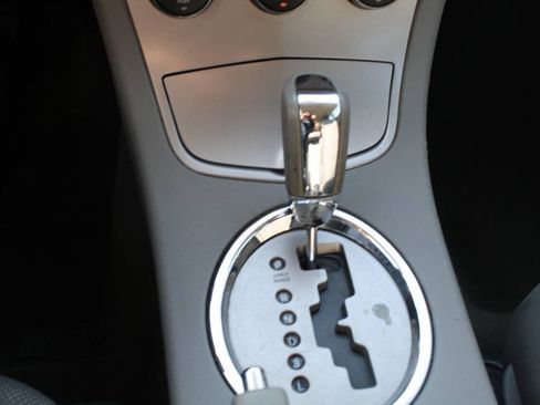 Used 2007 Chrysler Sebring Touring FWD image 11