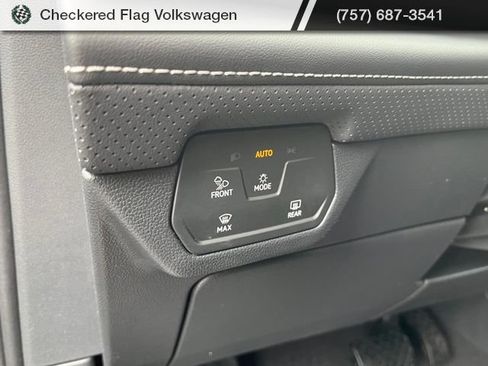 New 2026 Volkswagen Atlas Cross Sport SE AWD/4WD image 17
