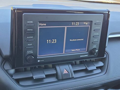 Used 2021 Toyota RAV4 LE image 24