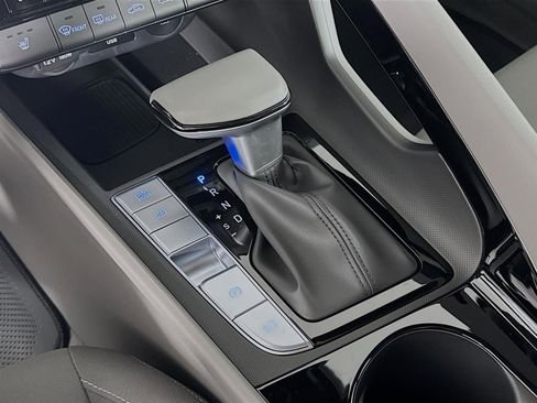 New 2026 Hyundai Elantra SEL Sport FWD image 18