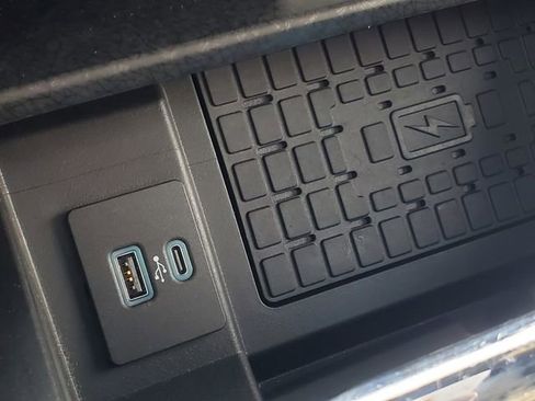 Used 2023 Ford Expedition Max Limited image 25