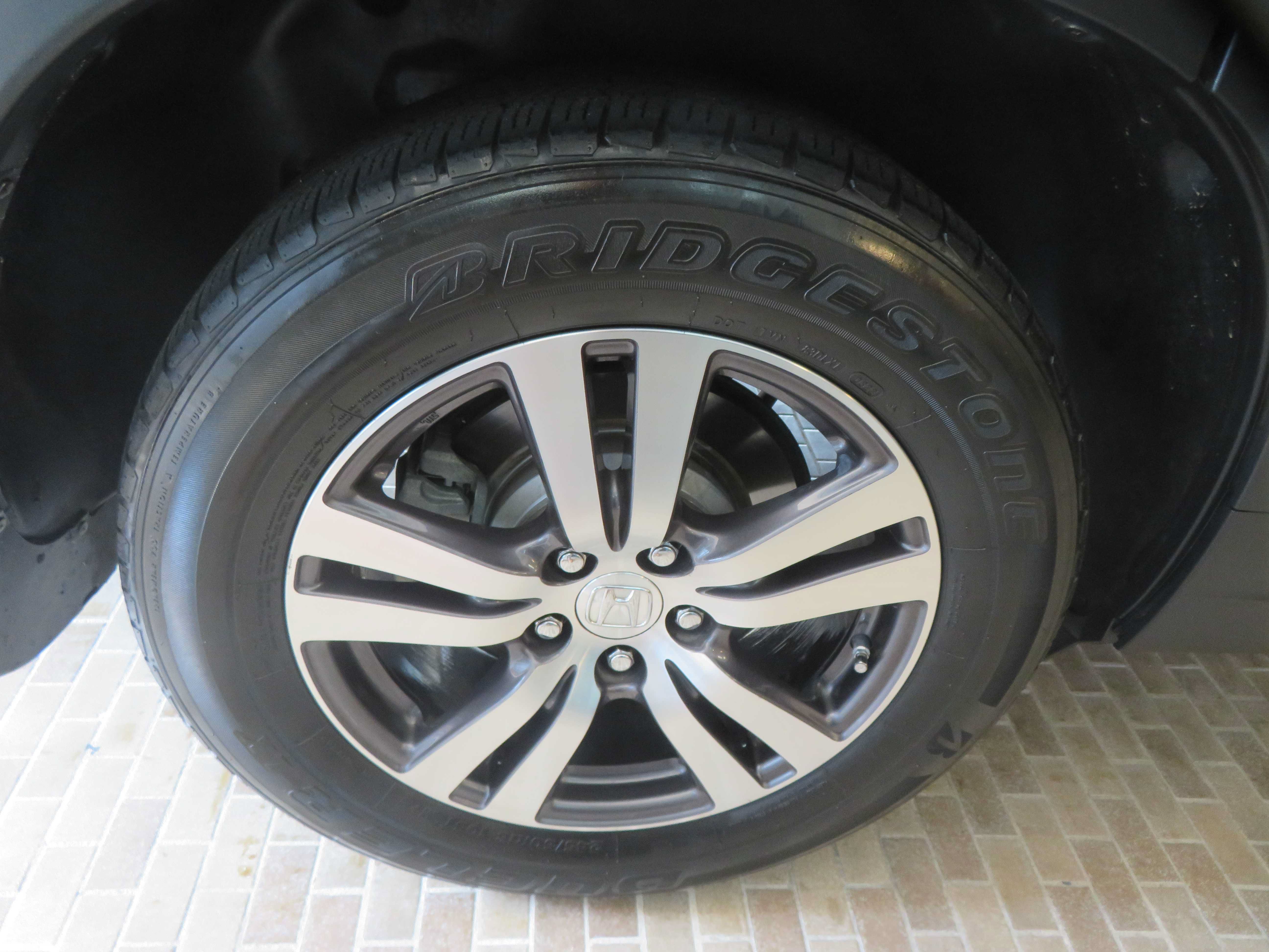 Used 2017 Honda Pilot EX-L image 9