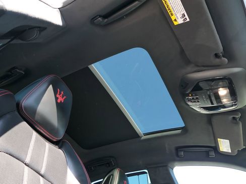 Used 2024 Maserati Levante GT Ultima image 29