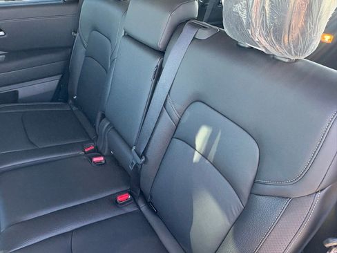 New 2025 Nissan Pathfinder SL image 22