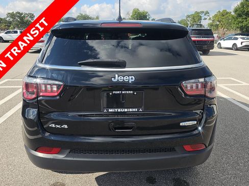 Used 2024 Jeep Compass Latitude AWD/4WD image 5