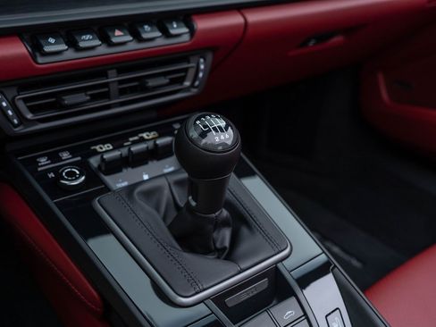 Certified 2023 Porsche 911 Targa 4 GTS AWD/4WD image 32