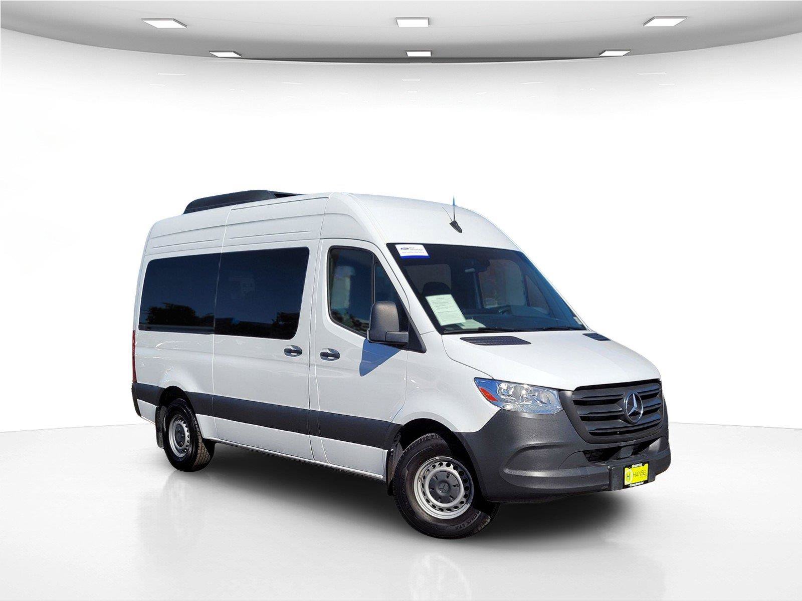 Used 2024 Mercedes-Benz Sprinter 2500 image 2