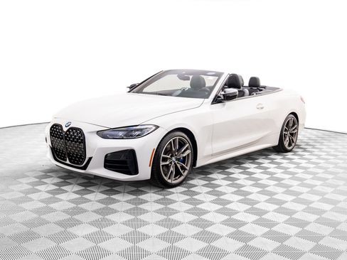 Used 2021 BMW M440i Convertible w/ Premium Package image 3