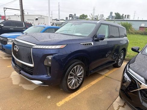 Used 2025 INFINITI QX80 Luxe AWD/4WD image 3