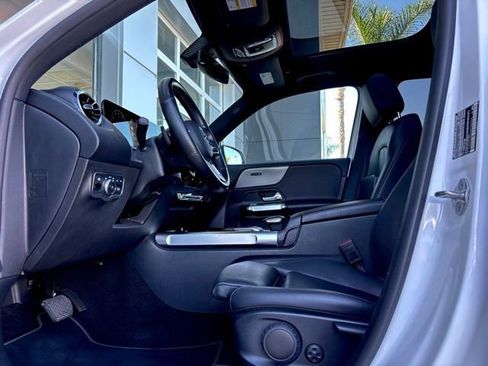 Certified 2022 Mercedes-Benz GLB 250 image 30