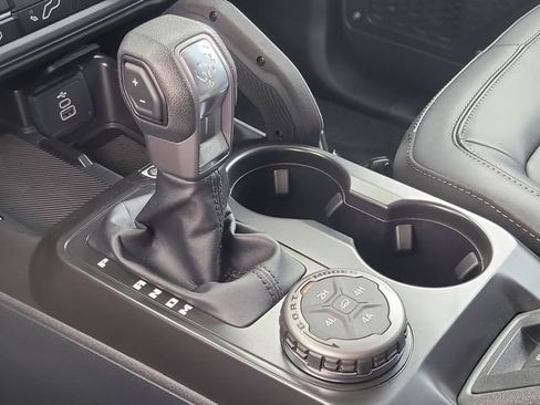New 2026 Ford Bronco Badlands AWD/4WD image 25