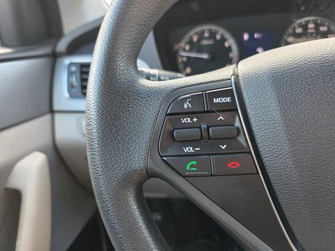 Used 2017 Hyundai Sonata SE image 15