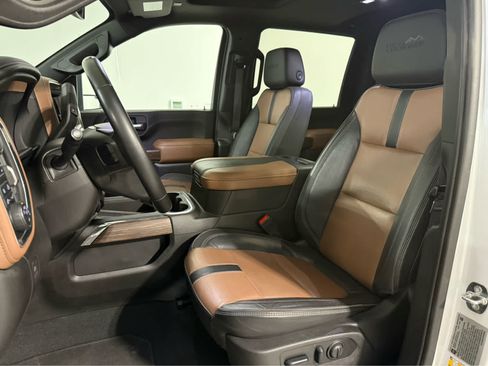 Used 2023 Chevrolet Silverado 2500 High Country w/ Safety Package II AWD/4WD image 13