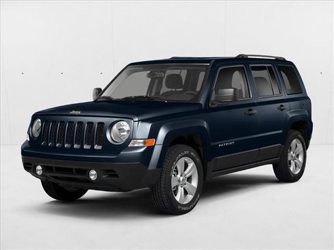 Used 2014 Jeep Patriot Latitude image 1