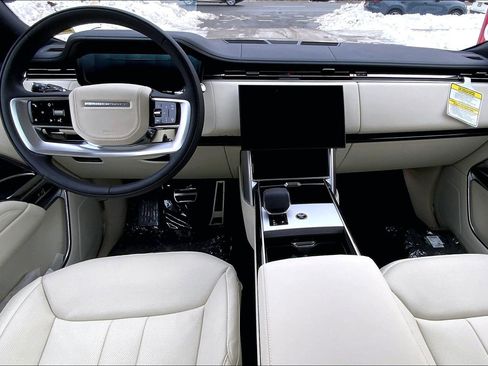 New 2026 Land Rover Range Rover SE image 5
