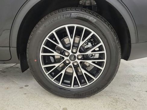 New 2026 Ford Escape SE w/ Class II Trailer Tow Package image 25