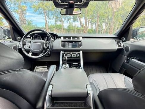 Used 2014 Land Rover Range Rover Sport HSE image 26