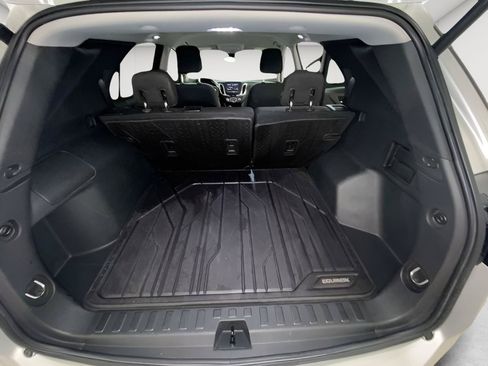 Used 2020 Chevrolet Equinox LT w/ Driver Convenience Package FWD image 11