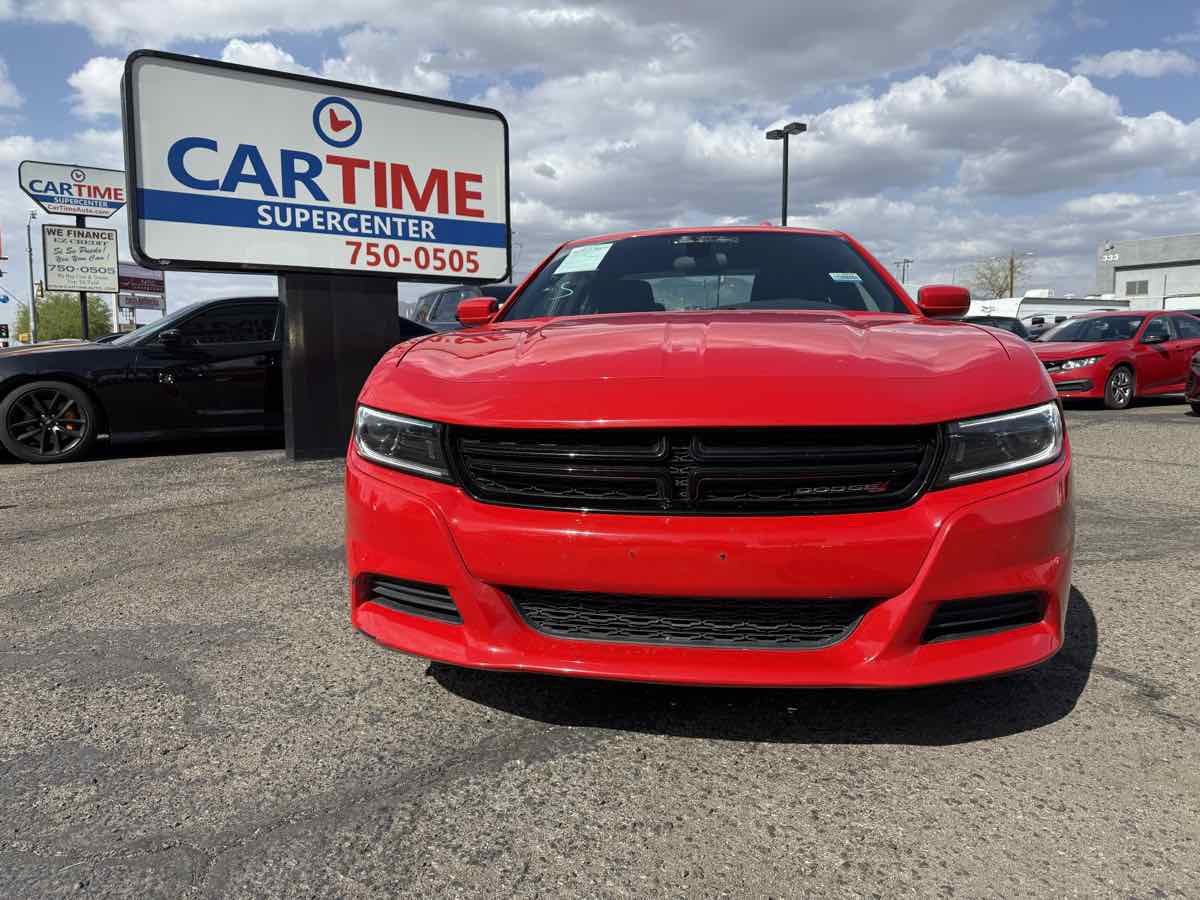 Used 2022 Dodge Charger SXT RWD image 2
