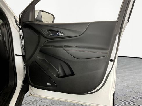 Used 2024 Chevrolet Equinox RS w/ RS Leather Package FWD image 27