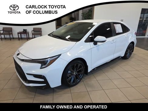 Used 2026 Toyota Corolla SE FWD image 4