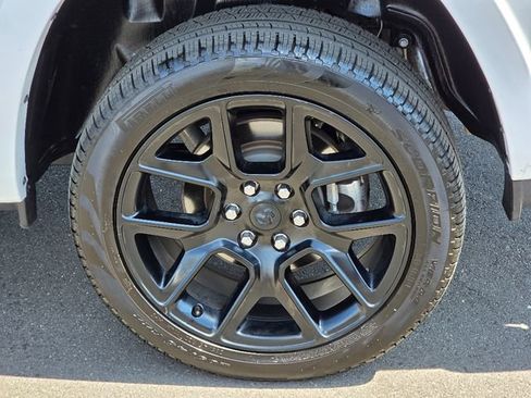 Used 2025 RAM 1500 Laramie w/ Night Edition AWD/4WD image 15