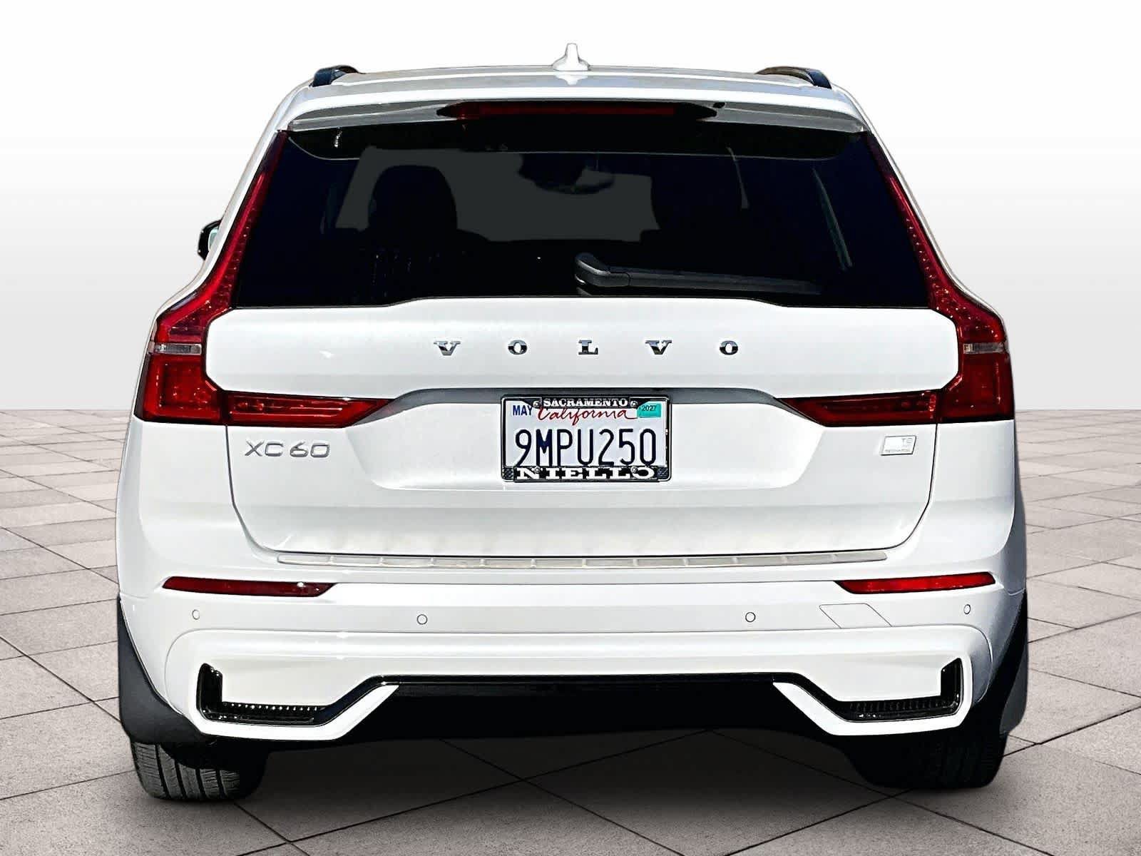 Used 2024 Volvo XC60 T8 Ultimate w/ Protection Package Premier AWD/4WD image 8