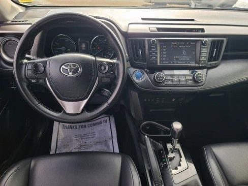 Used 2018 Toyota RAV4 Limited image 14