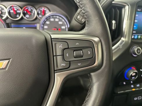 Used 2021 Chevrolet Silverado 1500 LT image 16