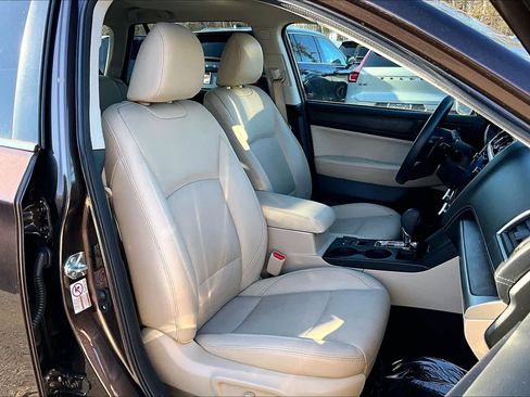 Used 2019 Subaru Outback 2.5i Limited image 8