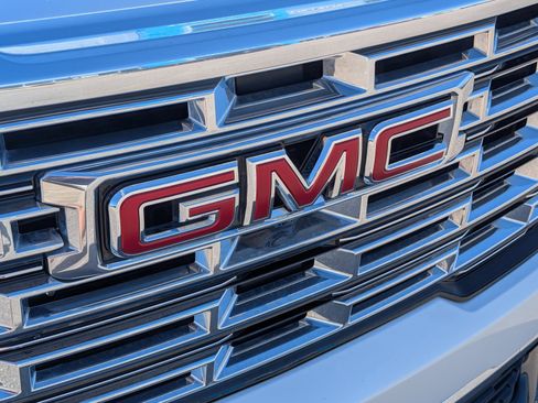 Certified 2024 GMC Acadia Denali image 5