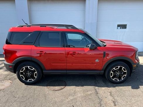 Used 2023 Ford Bronco Sport Outer Banks w/ Tech Package AWD/4WD image 6