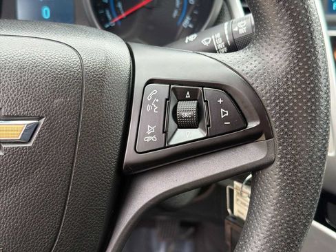 Used 2015 Chevrolet Cruze LT FWD image 21