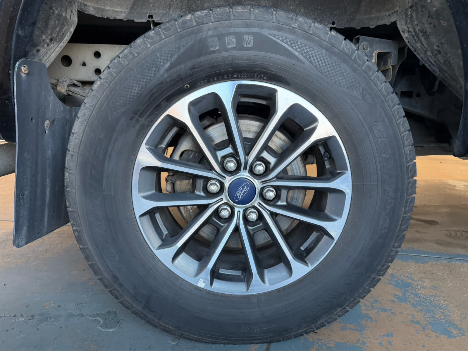 Used 2018 Ford F150 XLT w/ Equipment Group 302A Luxury AWD/4WD image 9
