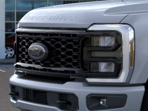 New 2026 Ford F250 Lariat w/ Black Appearance Package AWD/4WD image 17
