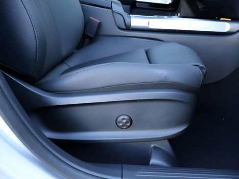 Certified 2025 Mercedes-Benz GLB 250 4MATIC image 12