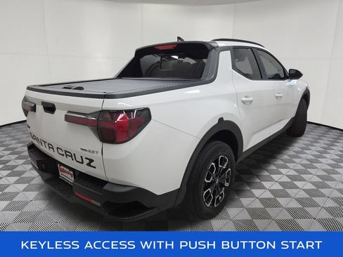 Used 2023 Hyundai Santa Cruz SEL Premium AWD/4WD image 4