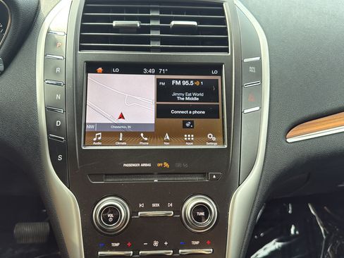 Used 2019 Lincoln MKC Reserve w/ MKC Climate Package AWD/4WD image 18