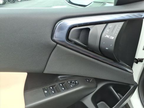 Used 2025 BMW X3 xDrive30i w/ Convenience Package image 6