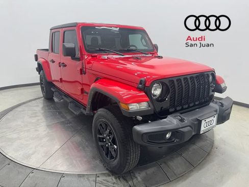 Used 2022 Jeep Gladiator Sport AWD/4WD image 1