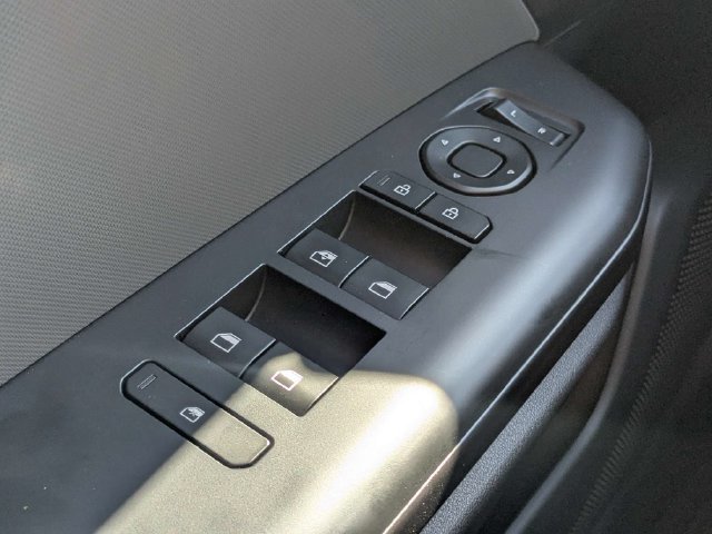 New 2026 Kia K4 FWD image 22