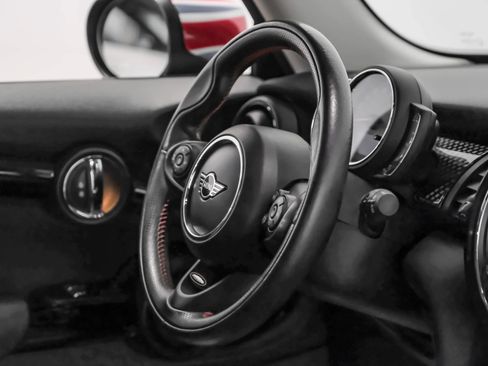Used 2020 MINI Cooper S image 8