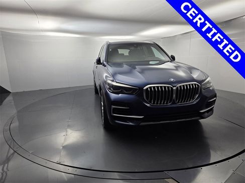 Used 2023 BMW X5 xDrive45e w/ Luxury Seating Package image 3