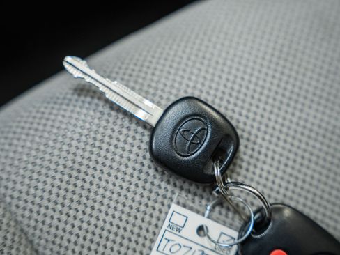 Used 2020 Toyota Sienna L image 39