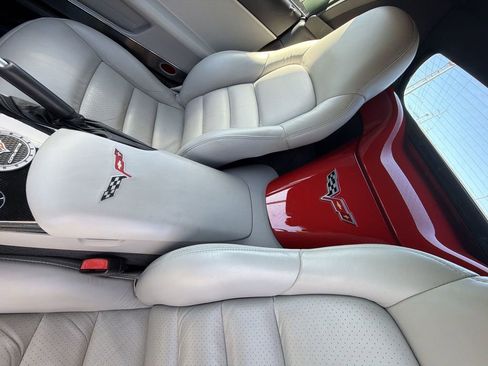 Used 2008 Chevrolet Corvette Convertible w/ Preferred Equipment Group image 12