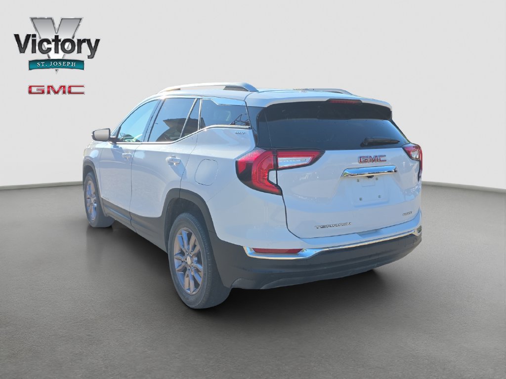 Used 2023 GMC Terrain SLT AWD/4WD image 15