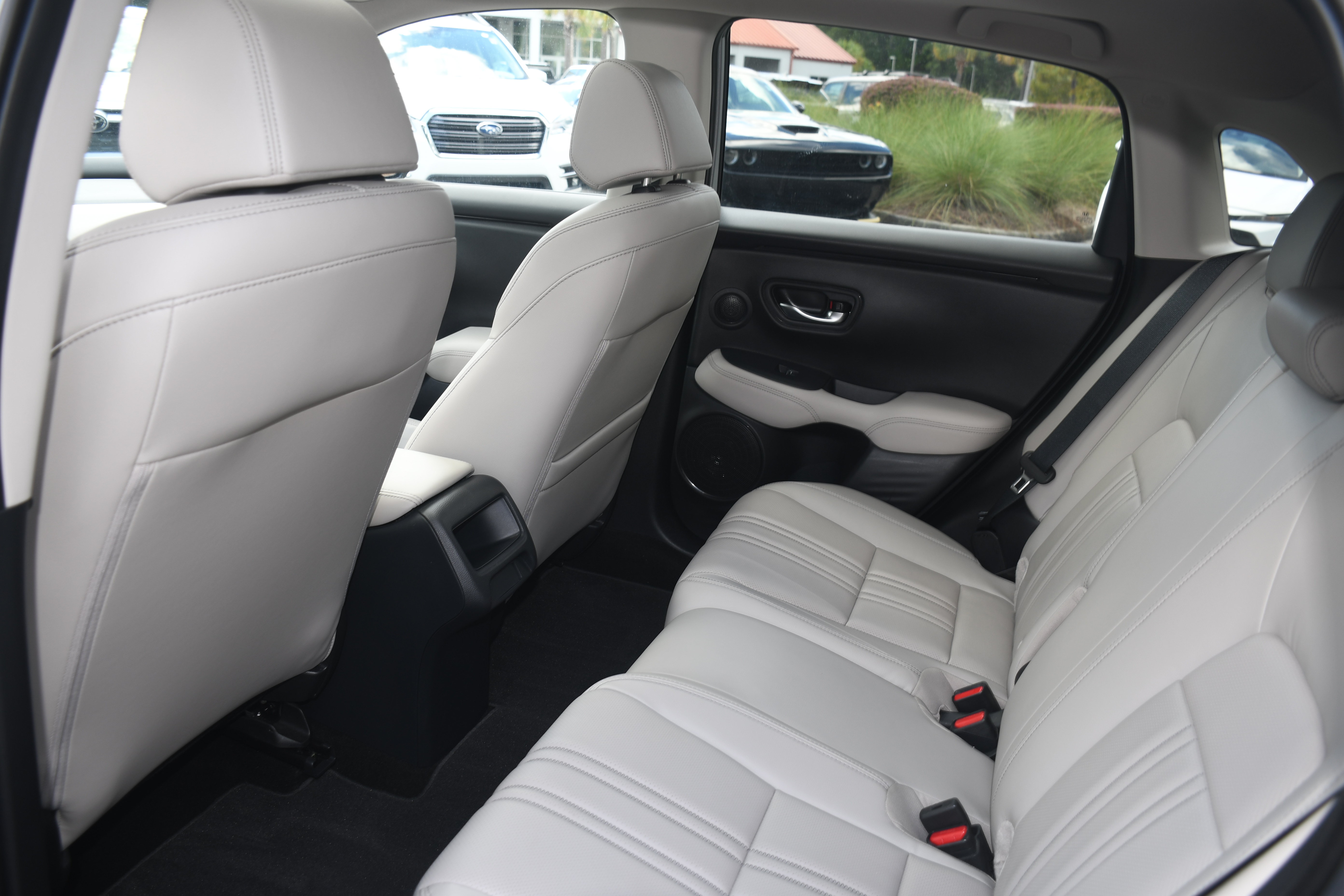 Used 2025 Honda HR-V EX-L image 16